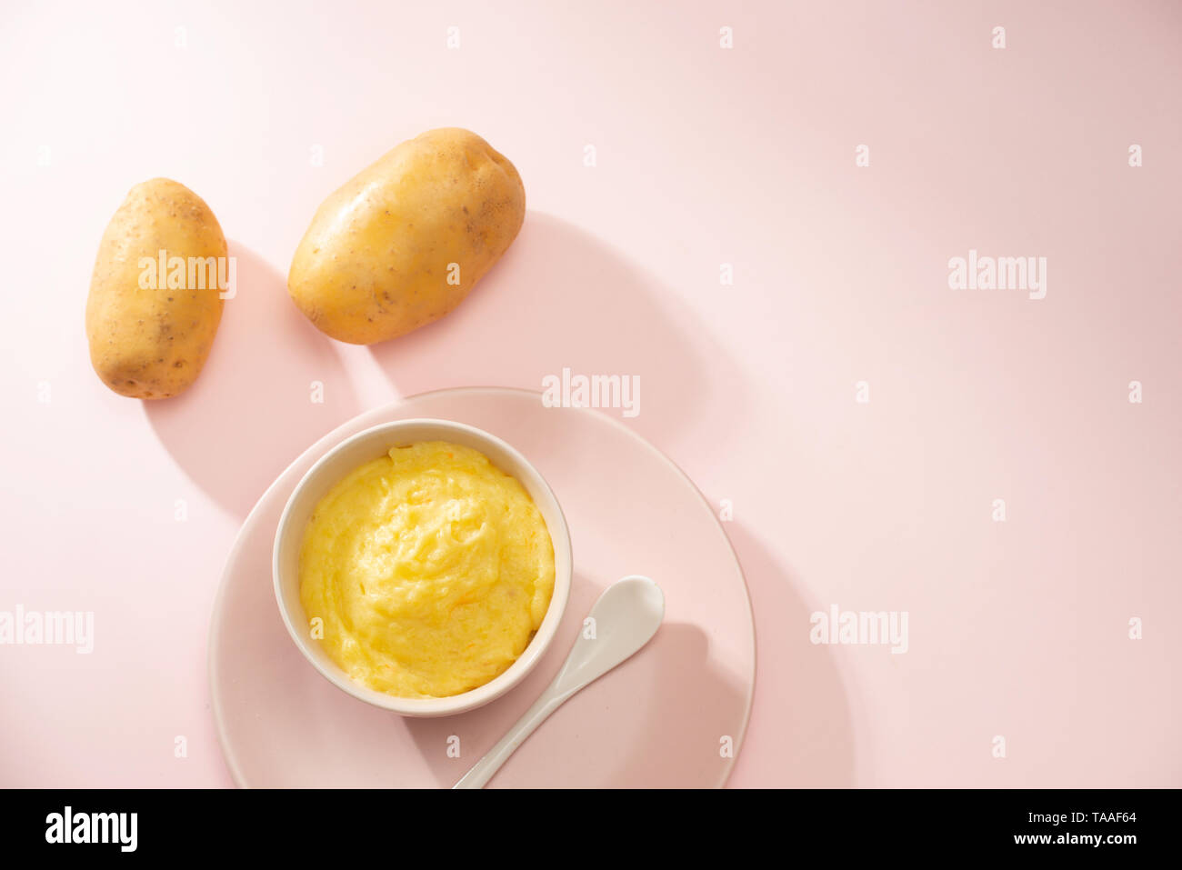 Homemade vegetable baby food. Potato puree for baby Stock Photo - Alamy