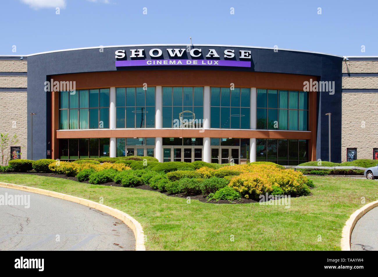 Showcase Cinema De Lux in Stoughton, Massachusetts USA owned by National Amusements with theaters across USA, UK, Brazil & Argentina Stock Photo