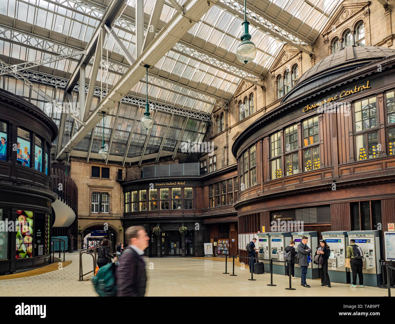Glasgow Central Station High Resolution Stock Photography and Images