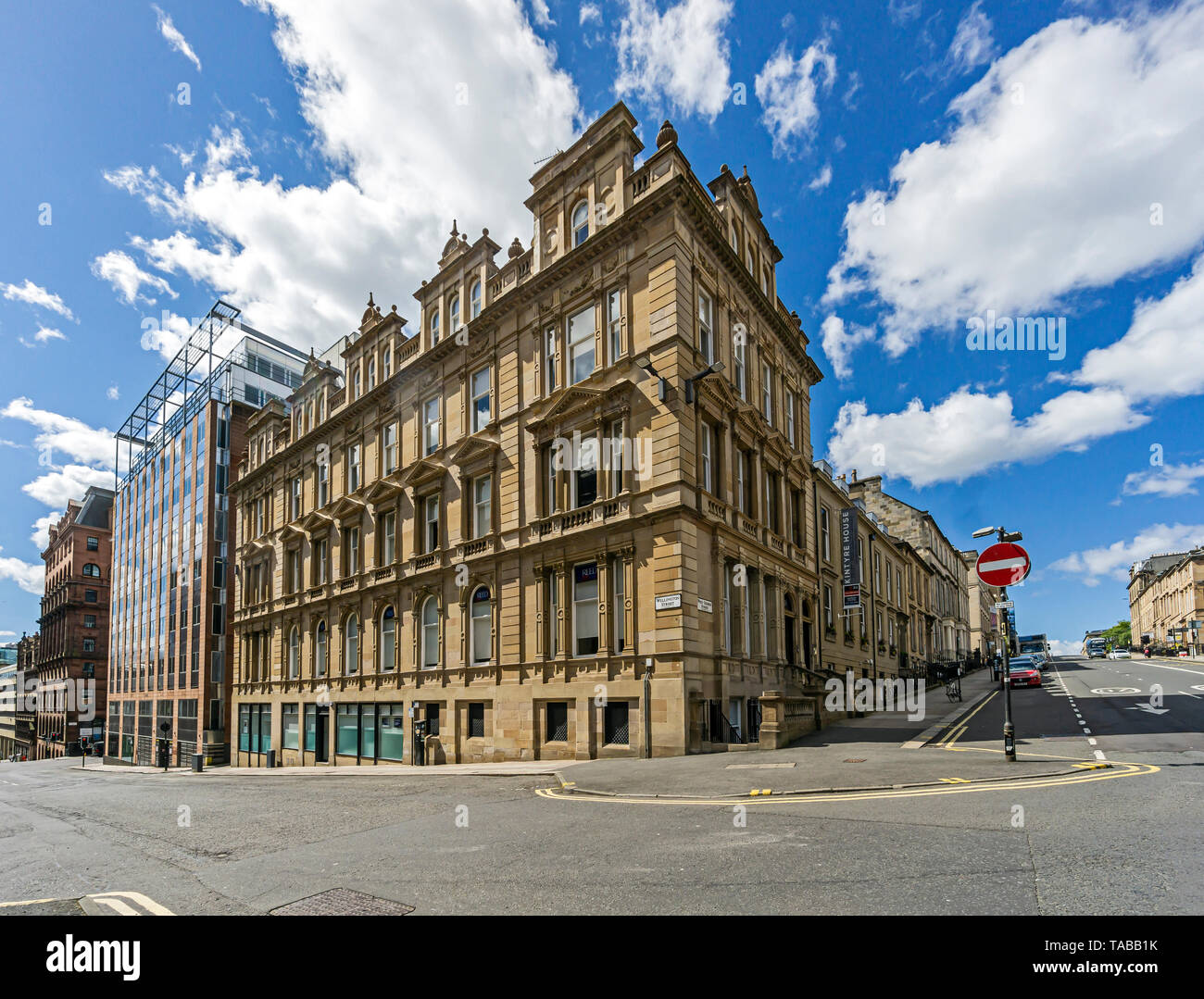 Wellington street west hires stock photography and images Alamy