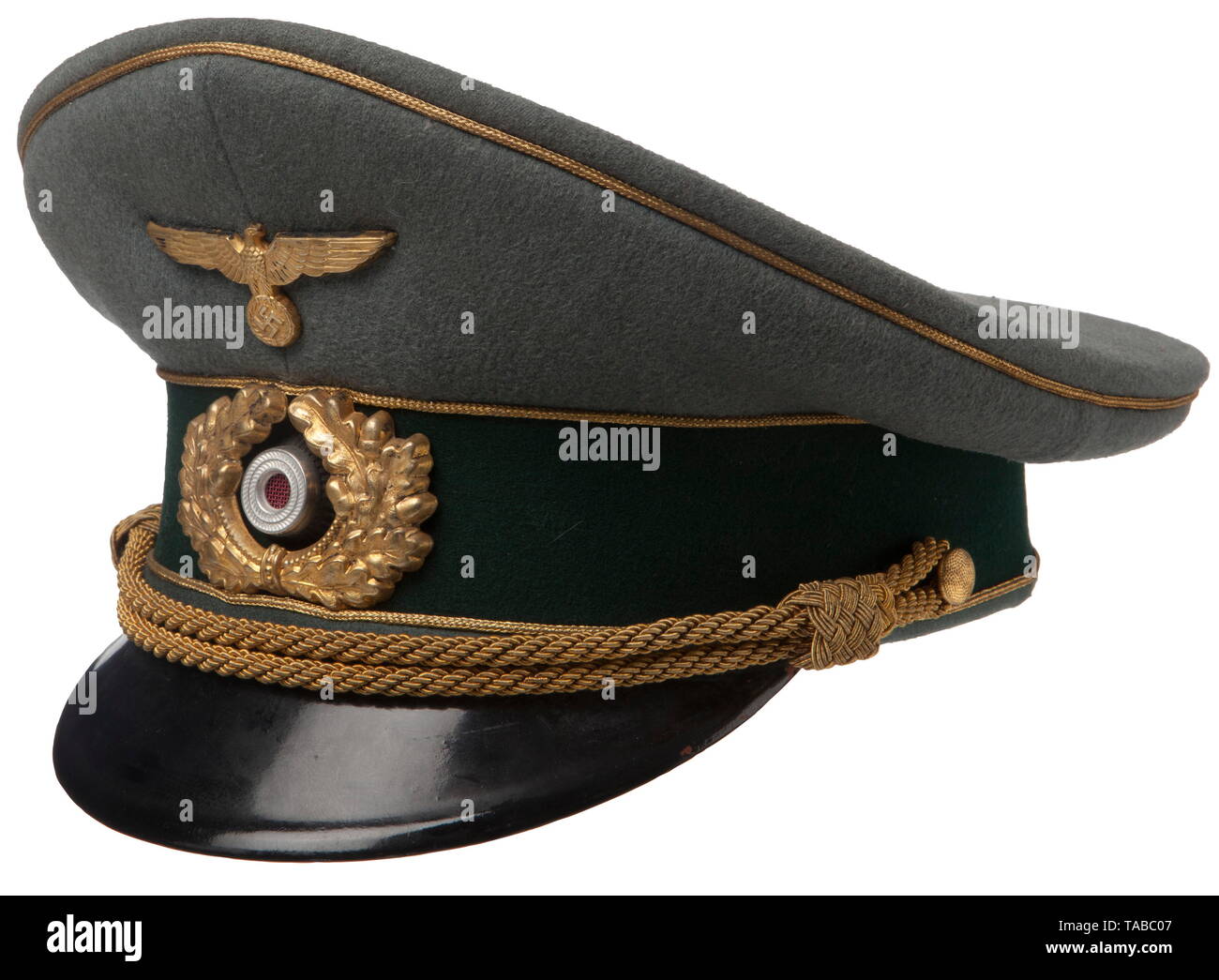 An army general's visor hat Field-grey fine doeskin top with a dark-green wool band, gold wire piping and gold wire chin cord. Gilt finished national emblem and wreath with vented cockade. Black vulcan fiber visor and champagne coloured satin lining with diamond shaped moisture shield imprinted, 'Offizier Kleiderkasse, Erel Sonderklasse Extra'. Dark-brown leather sweatband imprinted with Erel nomenclature. USA-lot, see page 4. historic, historical, army, armies, armed forces, military, militaria, 20th century, Editorial-Use-Only Stock Photo