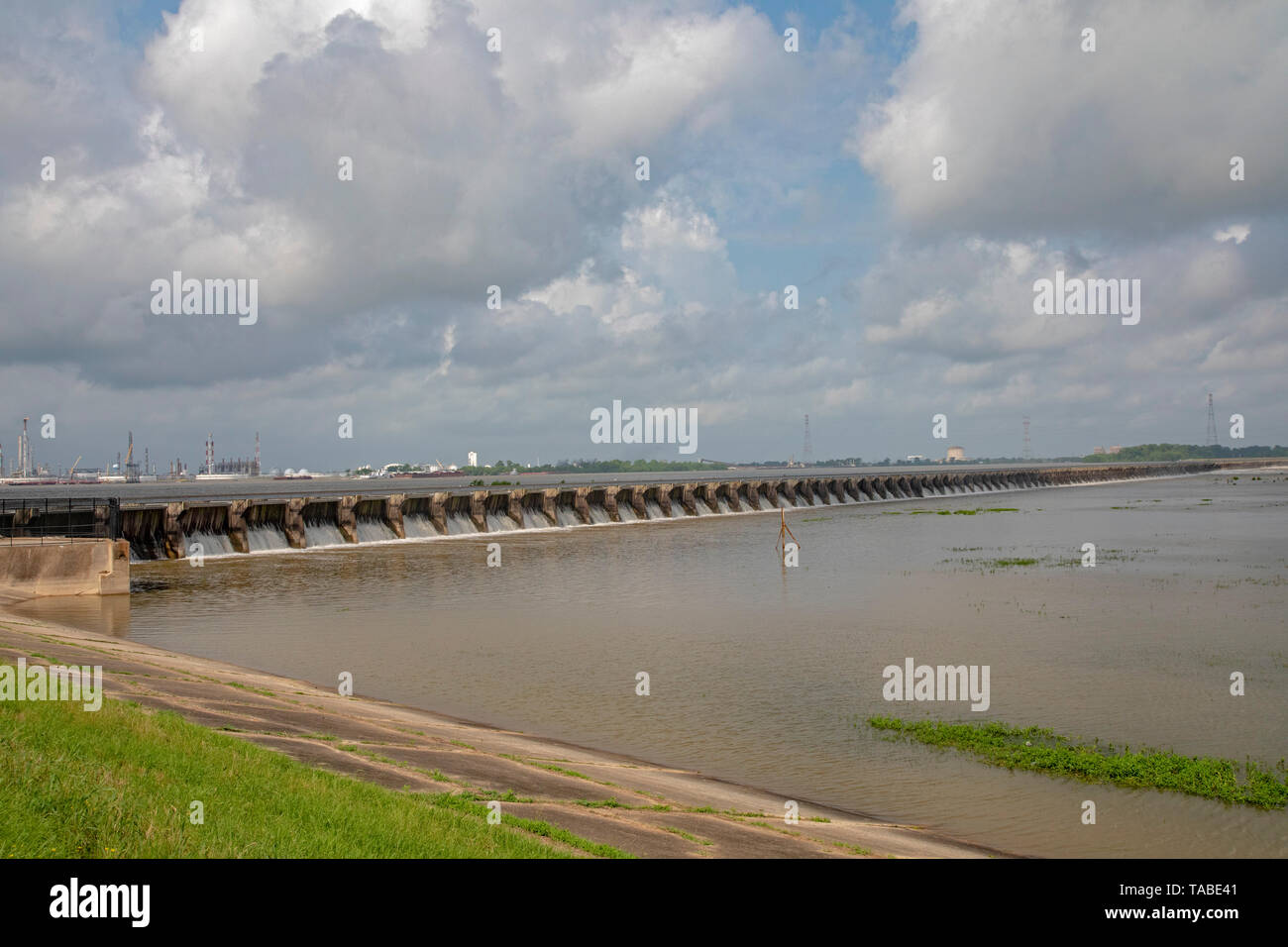Norco, Louisiana - The U.S. Army Corps of Engineers opened the Bonnet Carré Spillway to protect New Orleans from Mississippi River flooding. The spill Stock Photo