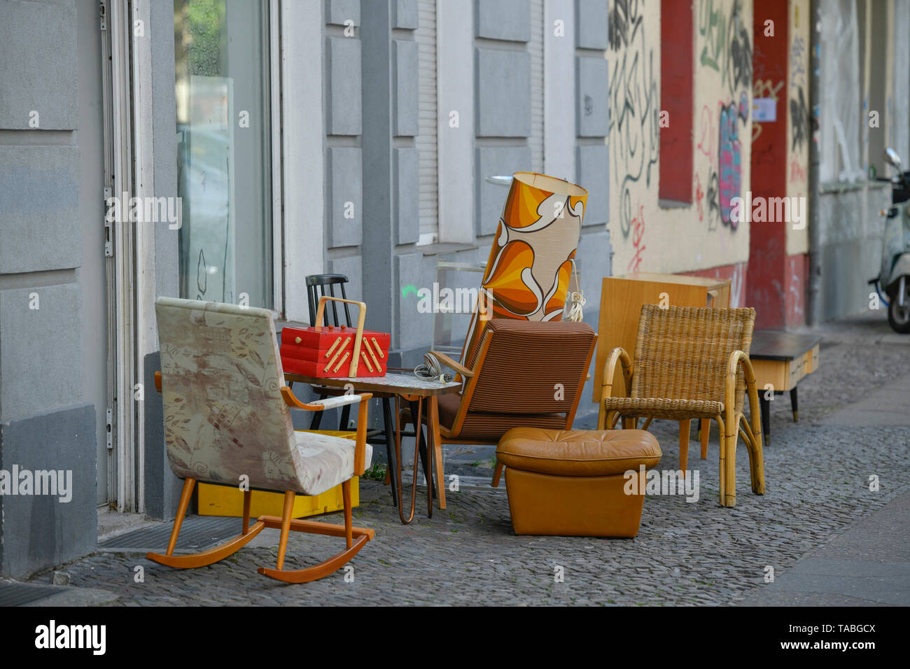 Piece of furniture junk dealer, Moabit, middle, Berlin, Germany, Möbel Trödler, Mitte, Deutschland Stock Photo