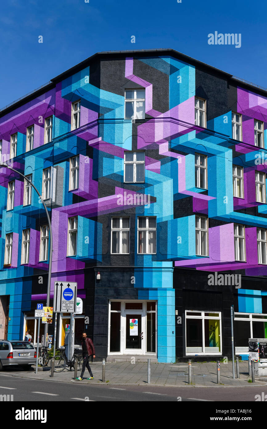 Colourfully painted house, Bülowstrasse, beauty's mountain, Berlin