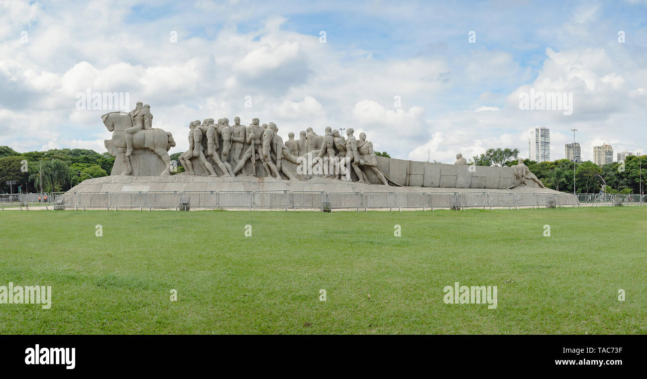 Sao Paulo SP, Brazil - March 02, 2019: Monument at Ibirapuera park called Monumento as Bandeiras (Monument to the flags) that pictures indians, white  Stock Photo