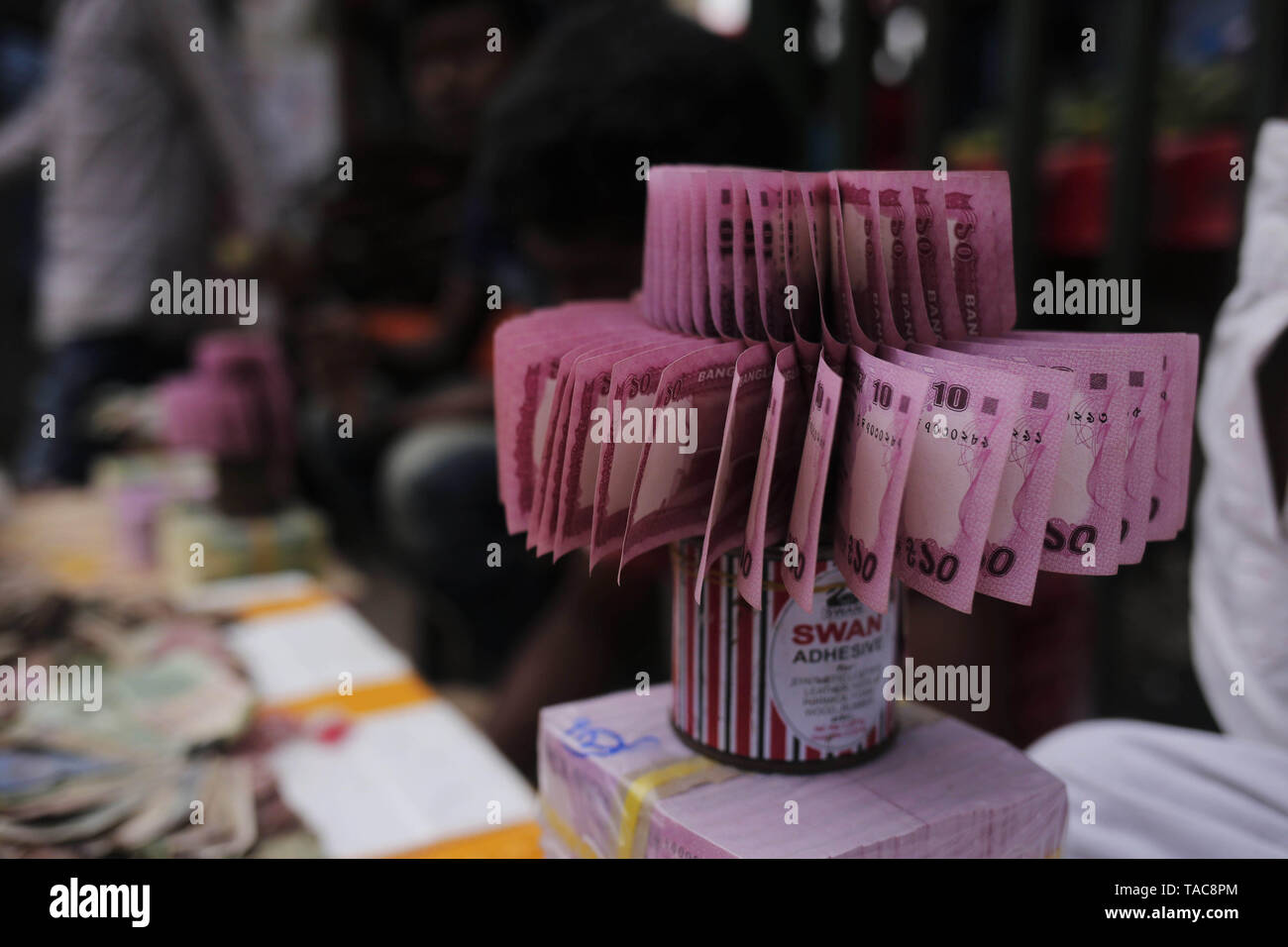 Bangladesh bank notes hi-res stock photography and images - Alamy