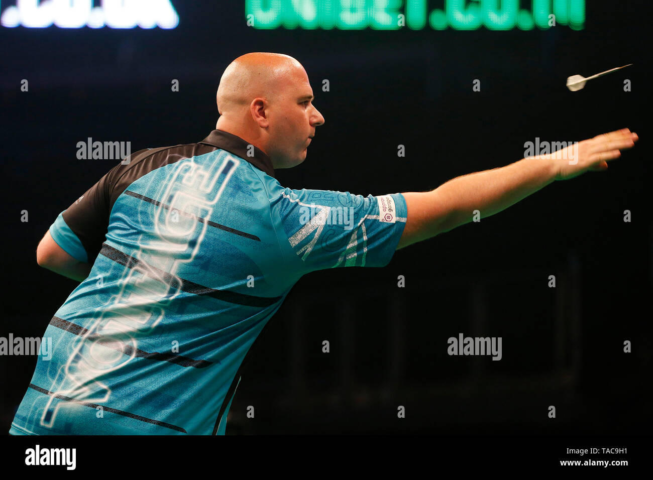 Premier league darts at the o2 hi-res stock photography and images - Alamy