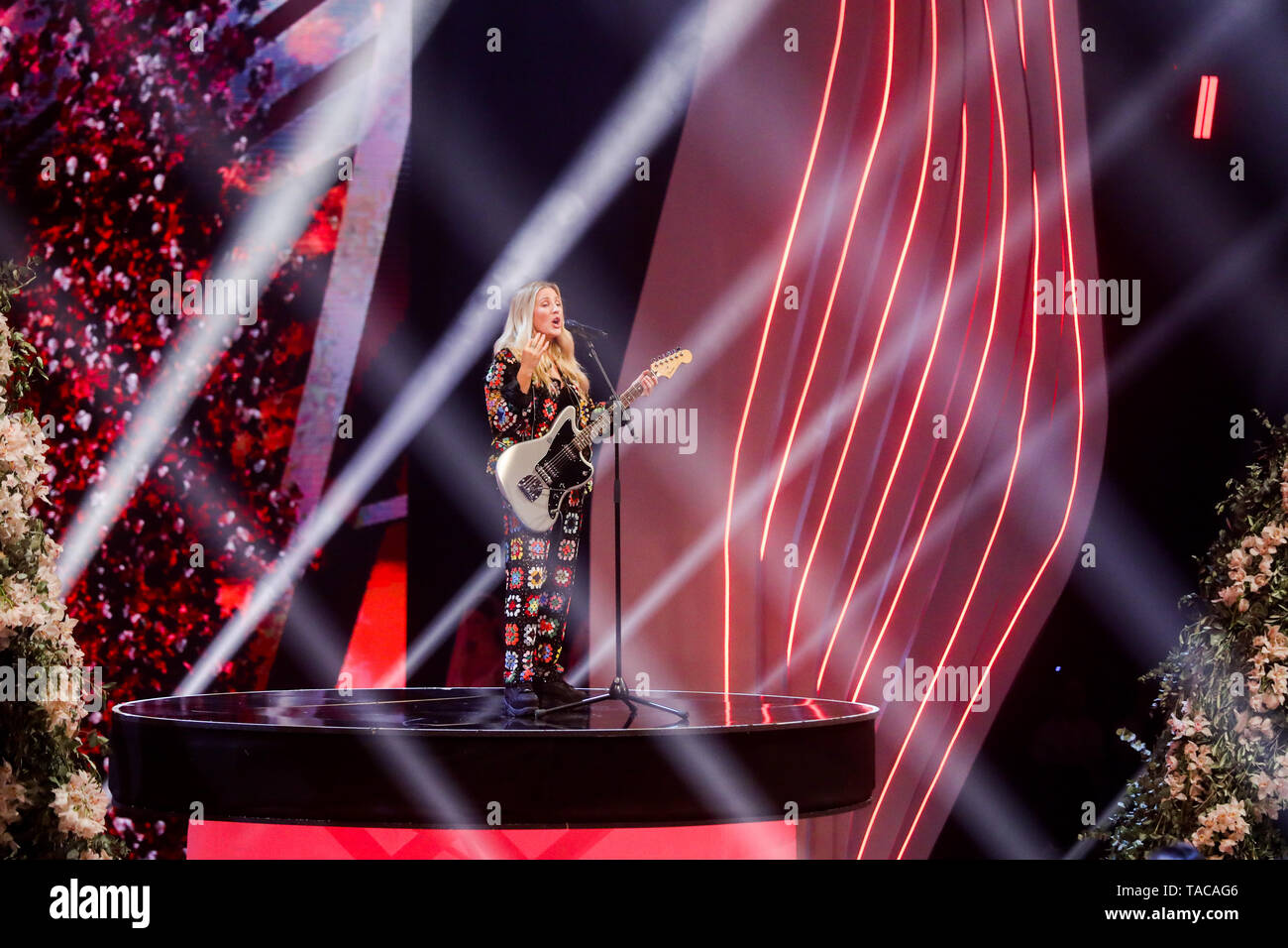 Duesseldorf, Germany. 23rd May, 2019. Ellie Goulding, British singer ...