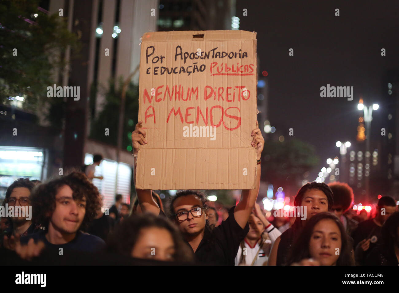 Sao Paulo, Brazil. 23rd May, 2019. Students protest against education ...