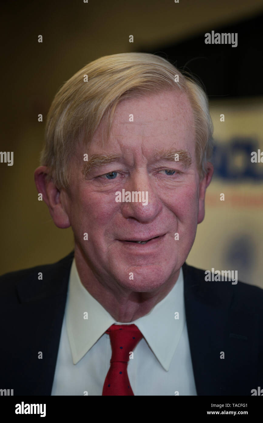 Concord, NH, USA May 23 2019.  Republican Presidential candidate and former Massachusetts Governor Bill Weld spoke to less than 100 people at the University of New Hampshire School of Law in Concord, NH.  The event, Civil Liberties & The Presidency, was organized by the New Hampshire American Civil Liberties Union (ACLU).  Photo shows Weld speaking with attendees after event. Stock Photo