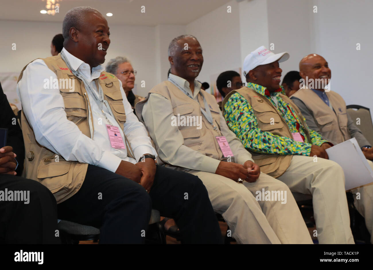 (190524) -- BLANTYRE, May 24, 2019 (Xinhua) -- John Mahama (1st L), former Ghanaian president and head of the African Union (AU) Election Observation Mission, and Thabo Mbeki (2nd L), the Head of the Commonwealth Election Observer Group, also former South African president, attend a press briefing in Blantyre, Malawi, May 23, 2019. International election observers on Thursday commended Malawi for the way elections have been managed despite a few challenges faced.  TO GO WITH Roundup: Int'l observers commend Malawi for holding transparent polls (Xinhua/Peng Lijun) Stock Photo