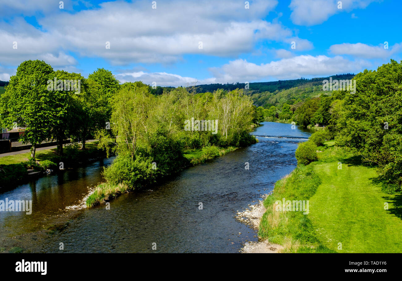 The River Tweed as it flows through the Scottish Borders town of Peebles, Scotland Stock Photo