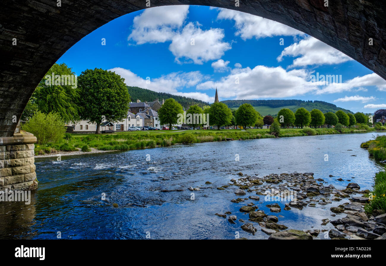 The River Tweed as it flows through the Scottish Borders town of Peebles, Scotland Stock Photo