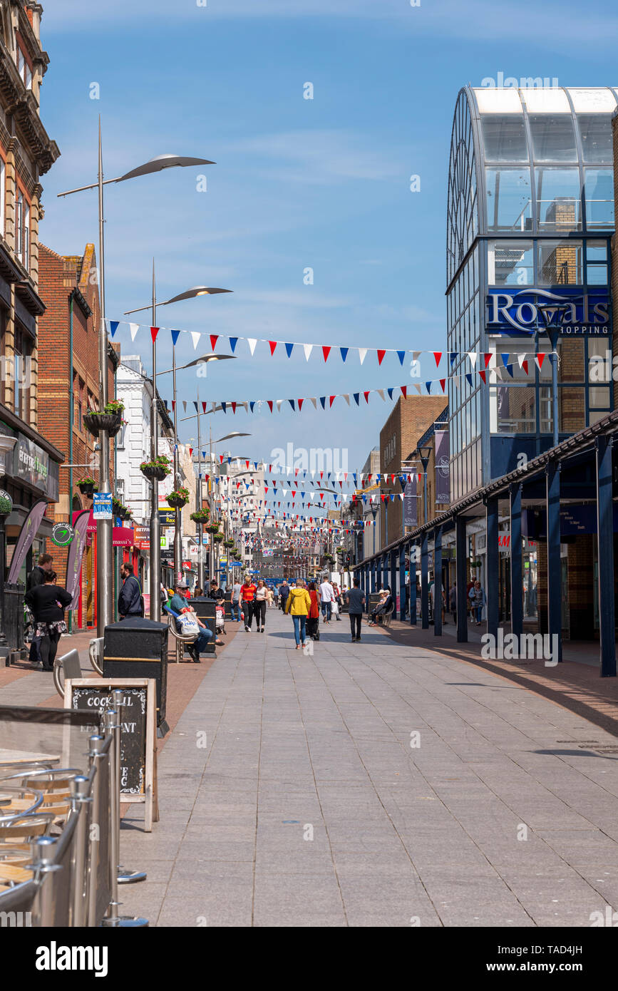 Bunting seaside uk hires stock photography and images Alamy