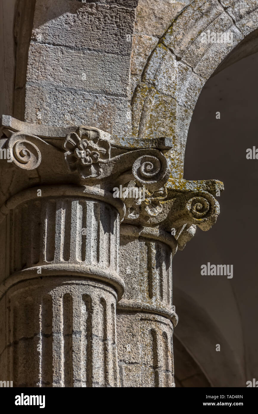 Detail view of a ionic style capital column, romanesque columns gallery, Portugal Stock Photo