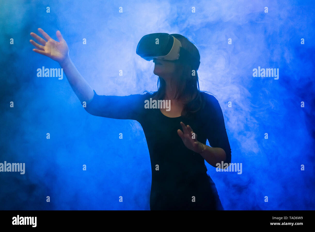 3d space with virtual reality hi-res stock photography and images - Alamy