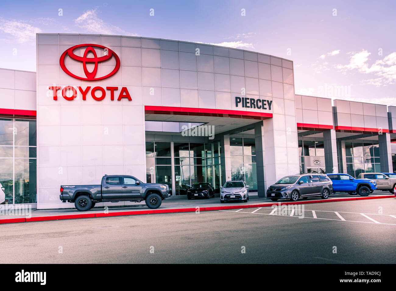 Toyota lexus service hires stock photography and images Alamy
