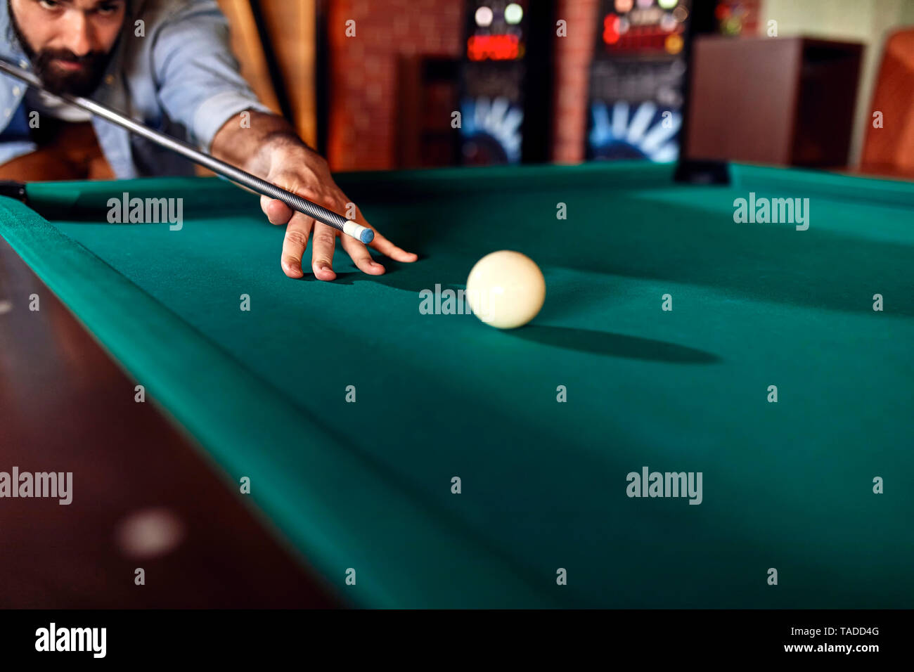 Billiards Table High Resolution Stock Photography and Images Alamy