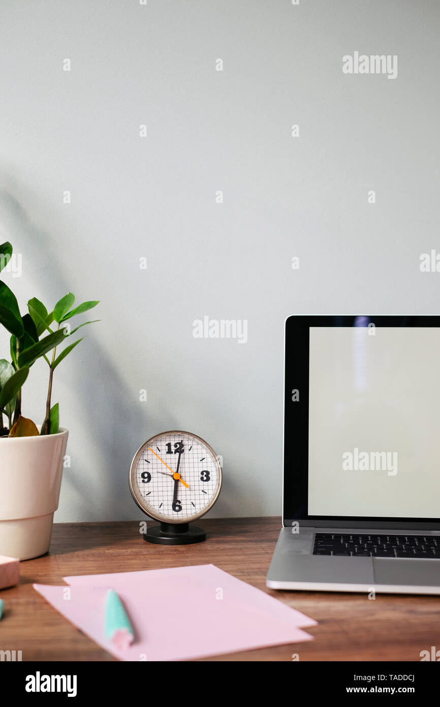 Retro clock hires stock photography and images Alamy