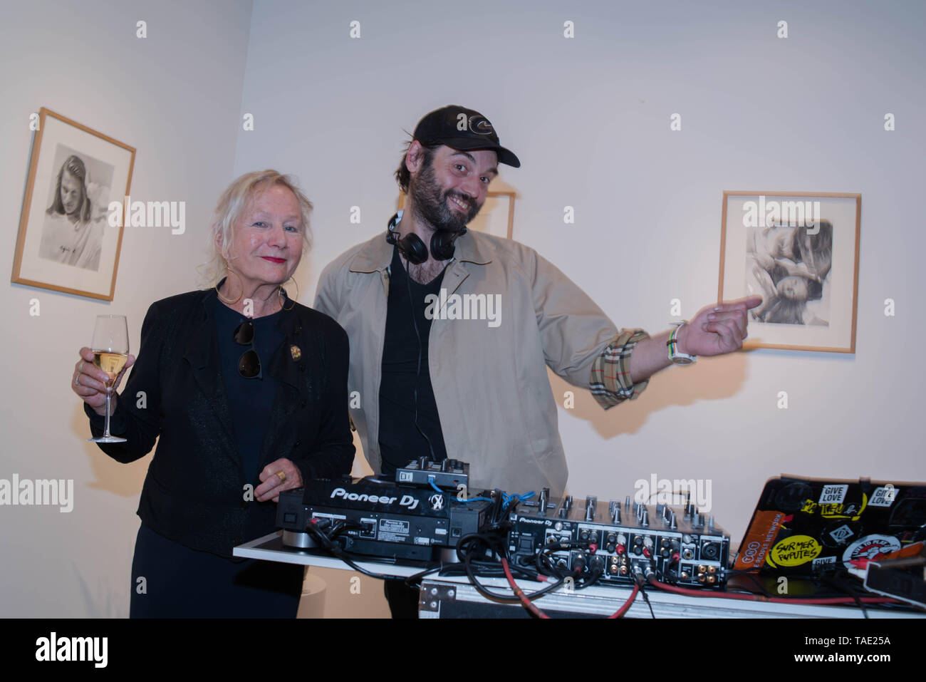 Located 1 rue de chaillot in the presence of hires stock photography