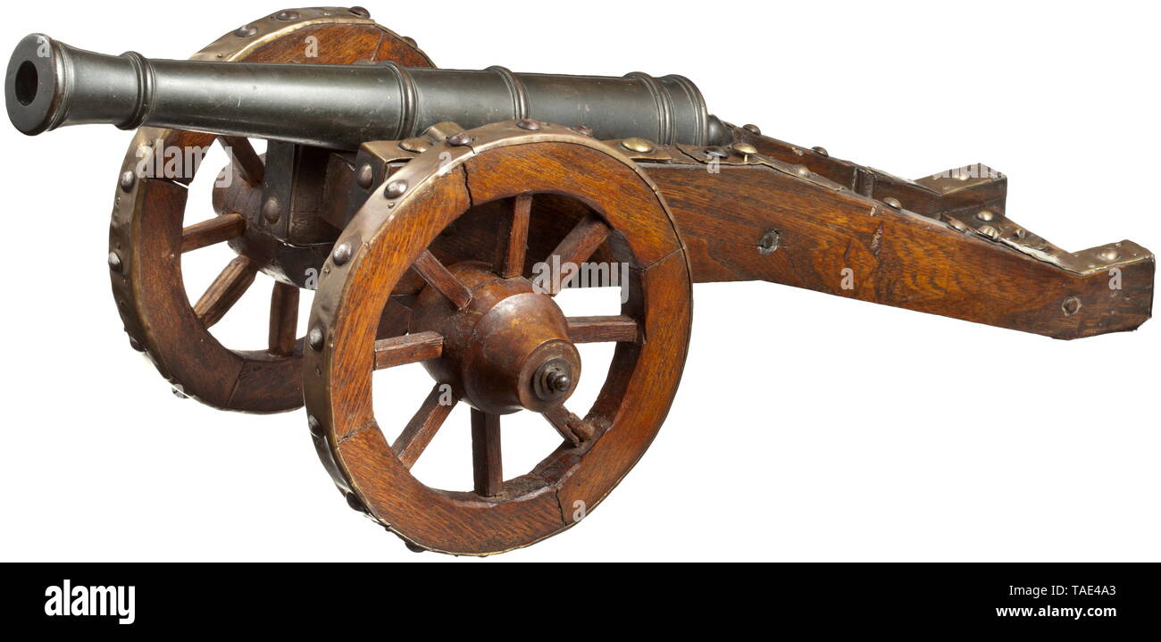 A model field gun in 17th century style Tapered bronze barrel in 19 mm