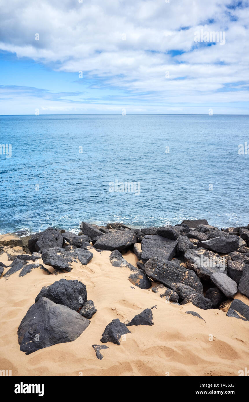 Volcanic rocks on beach hi-res stock photography and images - Alamy