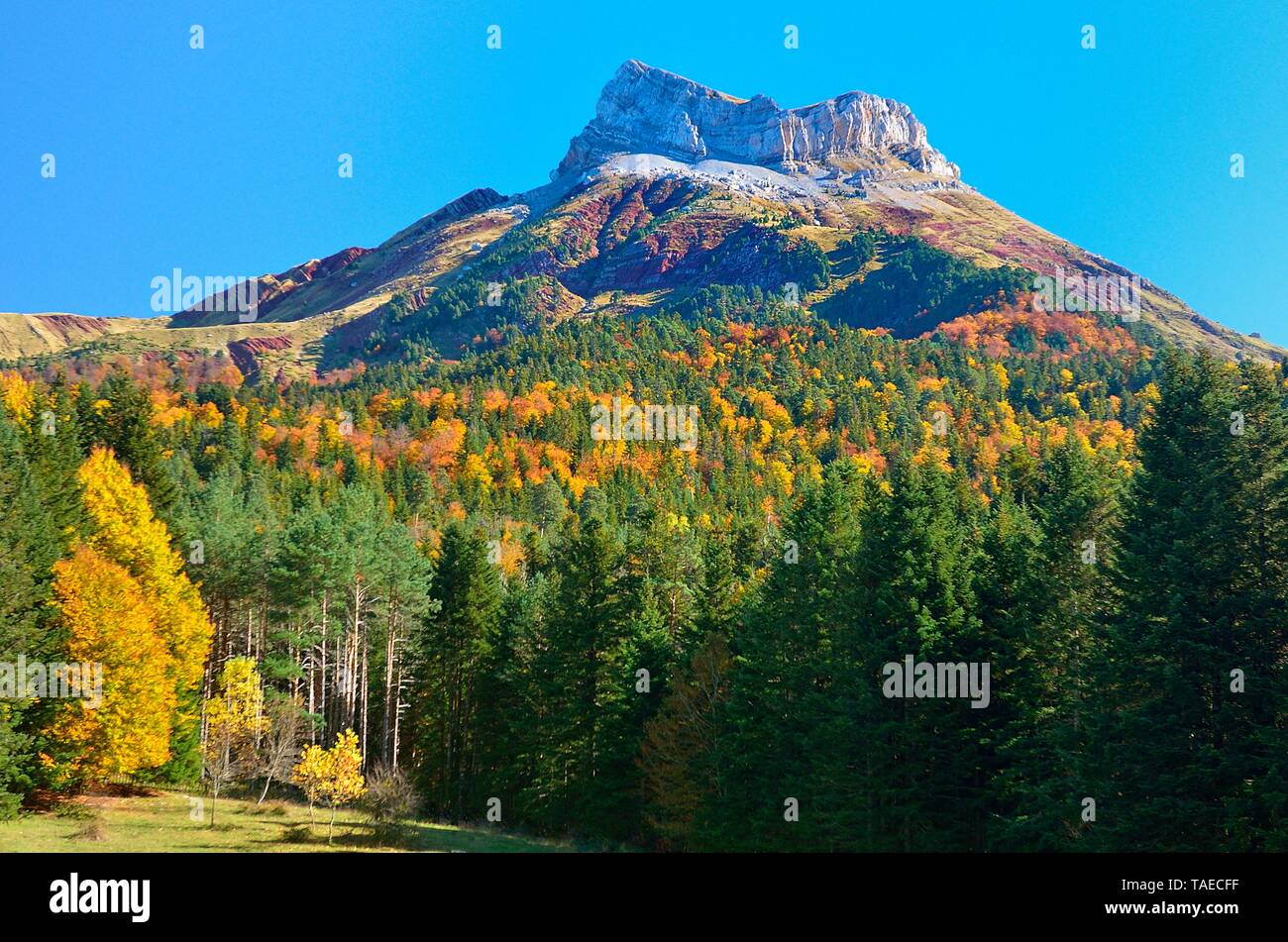 south-face-of-the-castillo-d-acher-in-autumn-valle-de-hecho-pyrenees