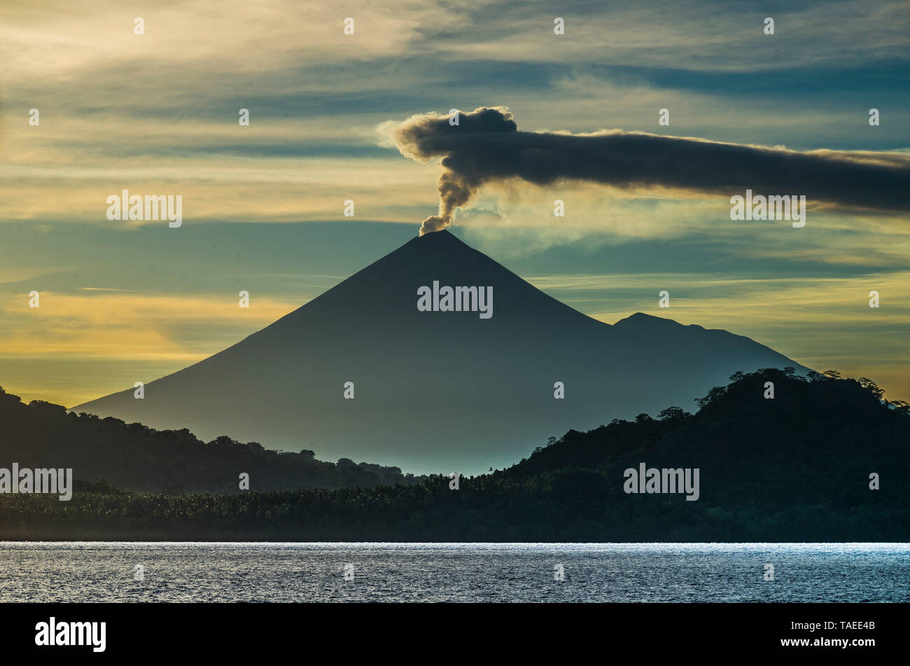 Tara Pacific Expedition November 17 Bismarck Sea Ulawun Volcano Issuing Passive Steaming Papua New Guinea Mount Ulawun Is The Highest Mountain In The Bismarck Archipelago At 2334 M And One Of