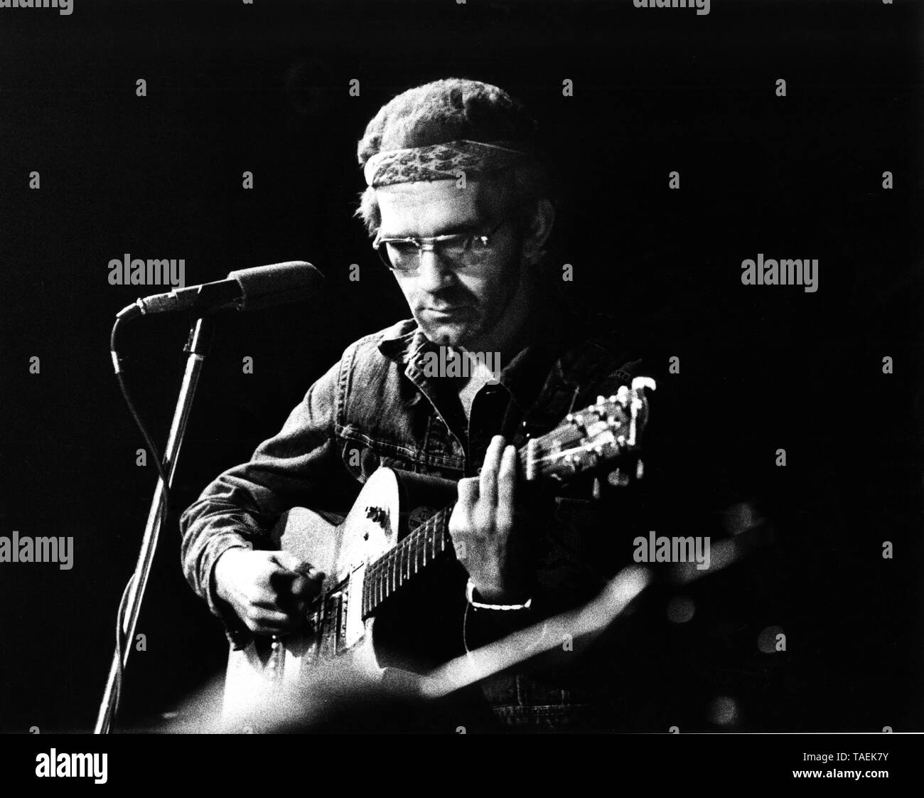 Cale - sensitive kind. J. Jj cale ~ sensitive kind. J j cale -2009 - roll on. Cale sensitive.