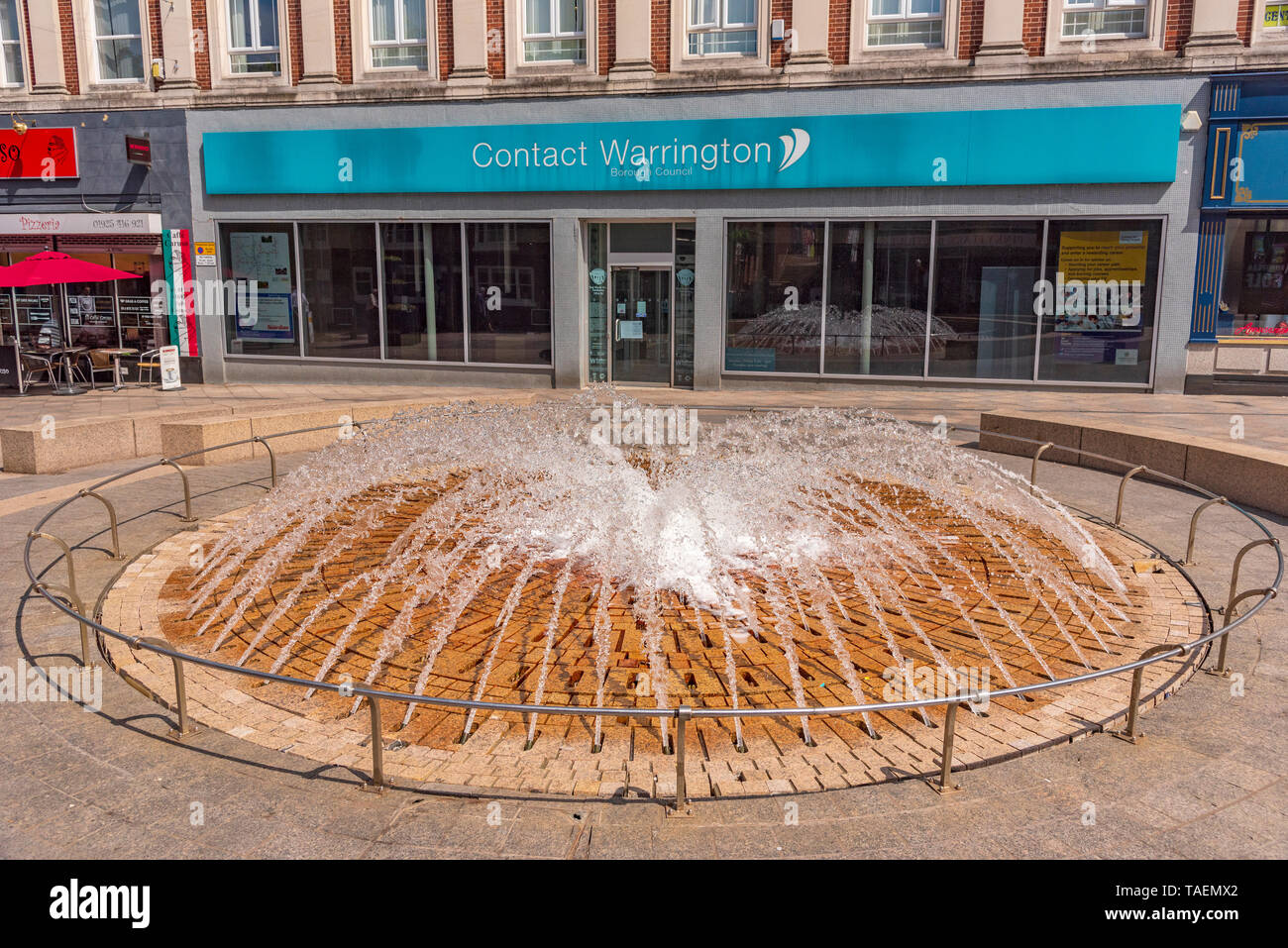 Warrington town centre. Horsemarket street fountain. Stock Photo