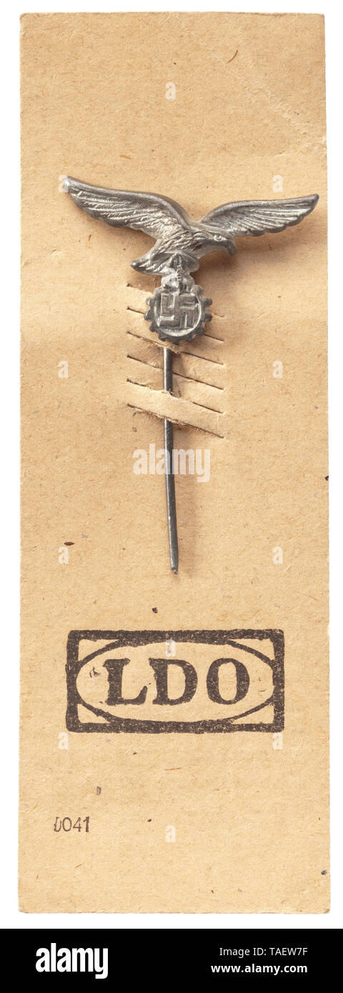 A civilian badge for Flak helpers on LDO paper Eisen, versilbert, an 40 mm-Revers-Nadel. LDO-Papier beidseitig bedruckt. historic, historical, 20th century, Additional-Rights-Clearance-Info-Not-Available Stock Photo