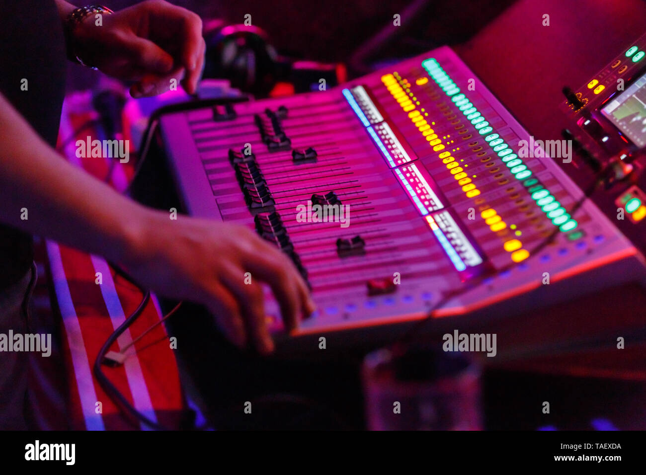 Sound engineer concert hires stock photography and images Alamy