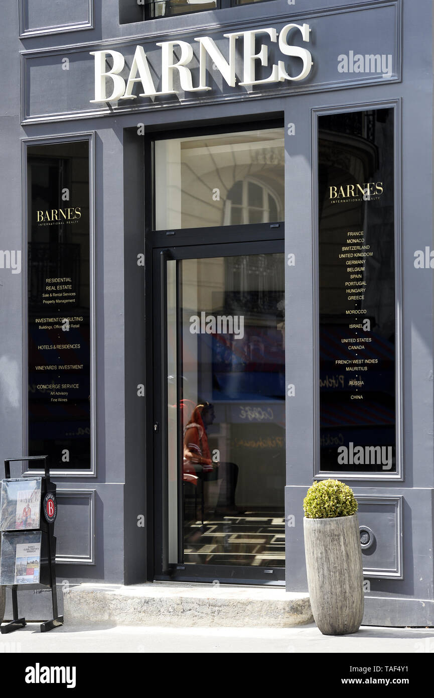 Residential property paris estate agent hires stock photography and