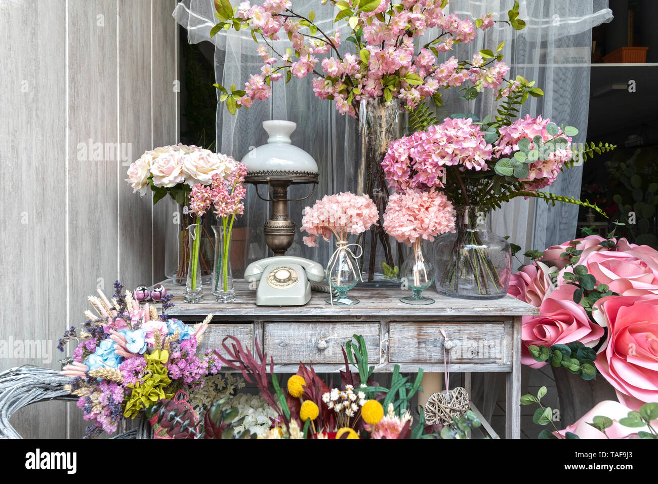 florist's shop window Stock Photo Alamy