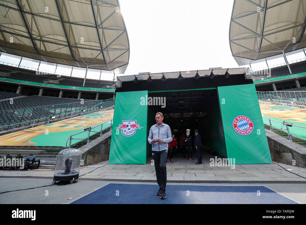 Trainer Ralf Rangnick Leipzig High Resolution Stock Photography and Images  - Alamy
