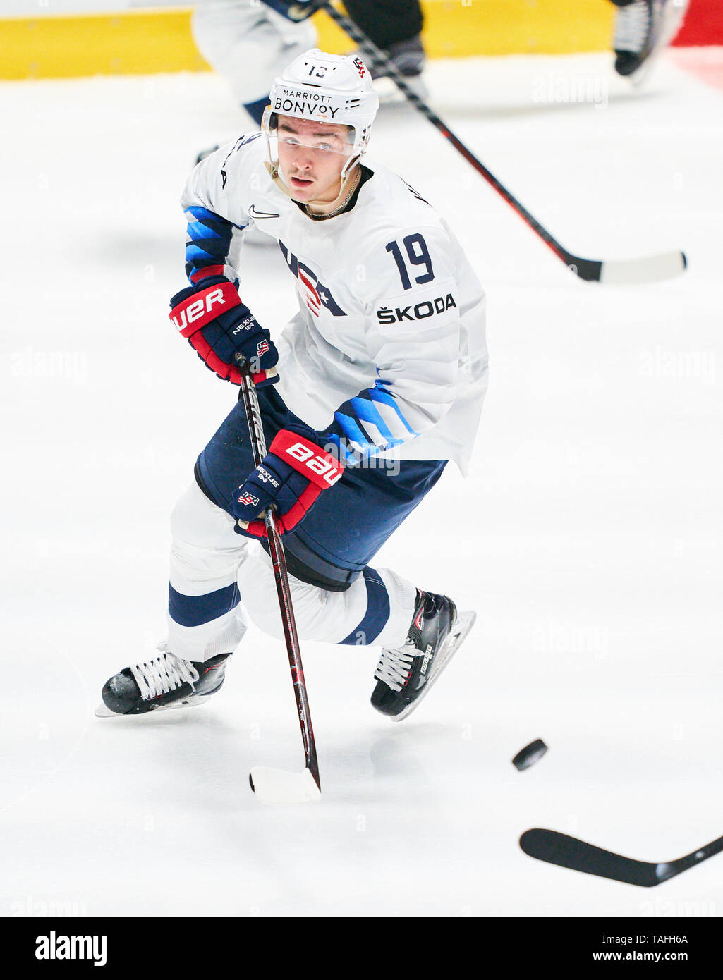 Clayton KELLER, USA 19 single action with puck, scheibe,single image, cut  out, full body, shot, shooting technique, shoots, einzelaktion, RUSSIA -  USA 4-3 Russland - USA Quarter Final IIHF ICE HOCKEY WORLD