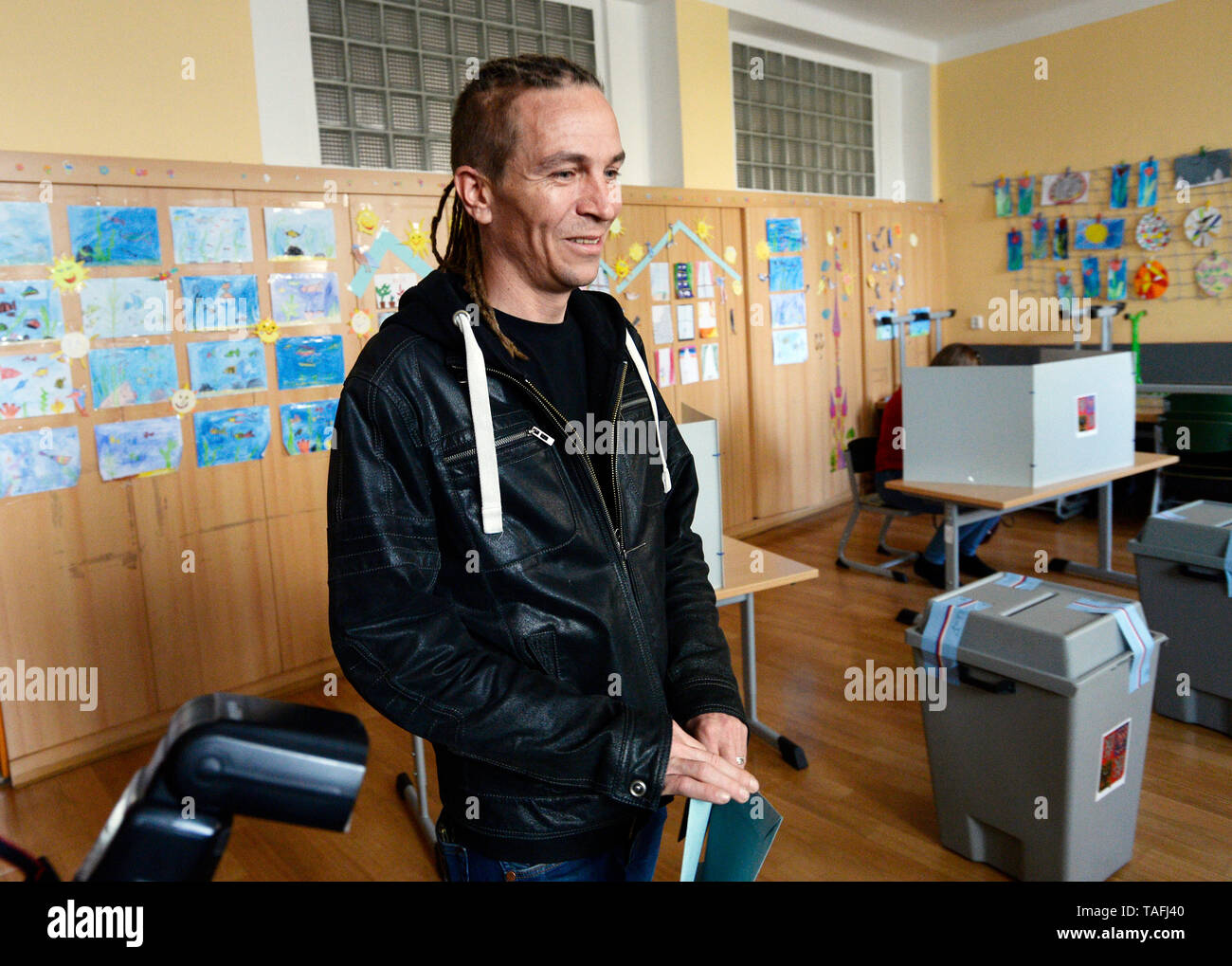 Prague Czech Republic Friday 24th May 2019 Pirates Leader Ivan Bartos From Czech Republic Casts His Vote In The European Elections In Prague Czech Republic Friday May 24 2019 Credit Katerina Sulova Ctk