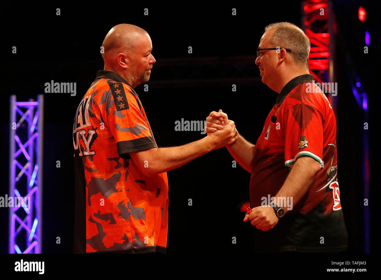 ZWOLLE , 24Ð052019 , IJsselhalen, PDC Dutch Darts Masters, Raymond van Barneveld and Pal