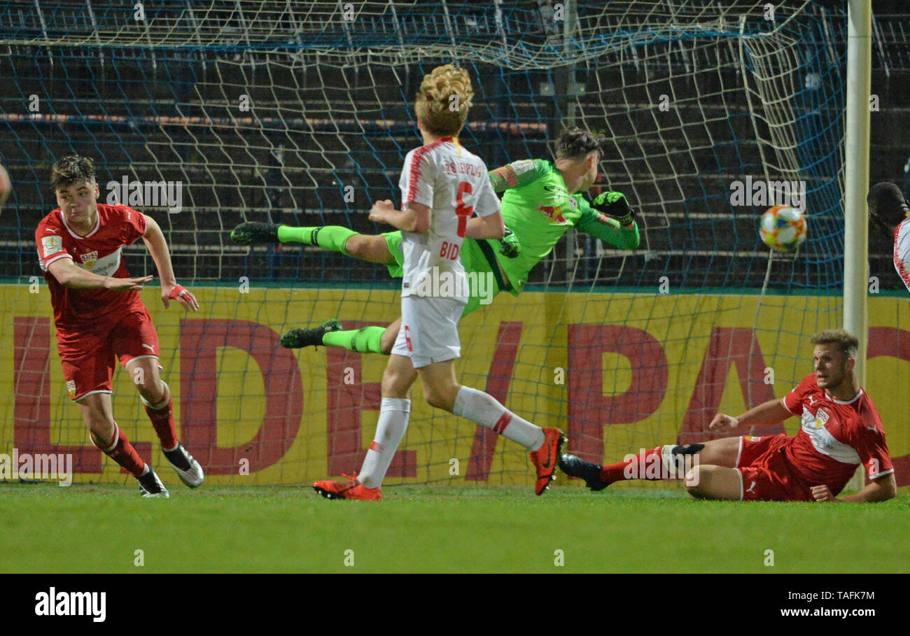 Potsdam Germany 12th May 19 Soccer Dfb Club Cup Juniors U19 Final Rb Leipzig Vfb Stuttgart In The Karl Liebknecht Stadion Lilian Egloff L Of Stuttgart Cheers After Scoring The Goal To 0 1 Potsdam Germany 12th May 19 Soccer Dfb Club Cup Juniors U19 Final Rb Leipzig Vfb Stuttgart In The Karl Liebknecht Stadion Lilian Egloff L Of Stuttgart Cheers After Scoring The Goal To 0 1