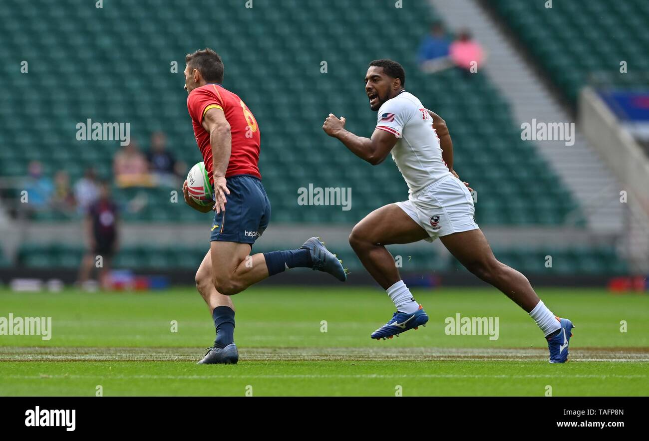 London, UK. 25th May, 2019. Marcus Tupuola (USA) shouts as he gets ready to tackle Jaime Mata (Spain). HSBC world rugby sevens series. Twickenham Stadium. London. UK. 25/05/2019. Credit: Sport In Pictures/Alamy Live News Stock Photo