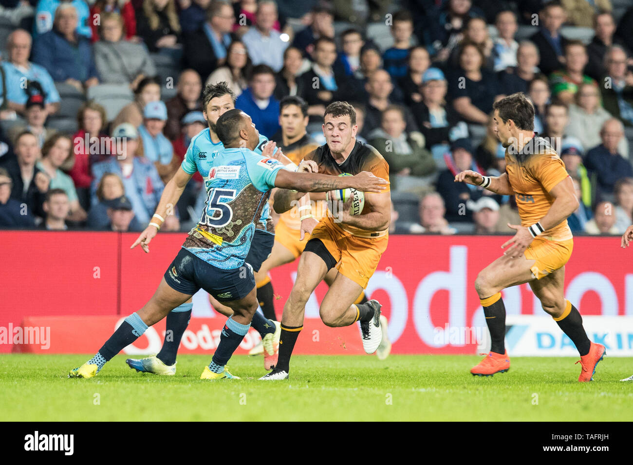 Sydney, Australia. 25th May, 2019.  Kurtley Beale of Waratahs defending during the Super Rugby match between Waratahs and Jaguares at Bankwest Stadium, Sydney, Australia on 25 May 2019. Photo by Peter Dovgan. Editorial use only, license required for commercial use. No use in betting, games or a single club/league/player publications. Credit: UK Sports Pics Ltd/Alamy Live News Stock Photo