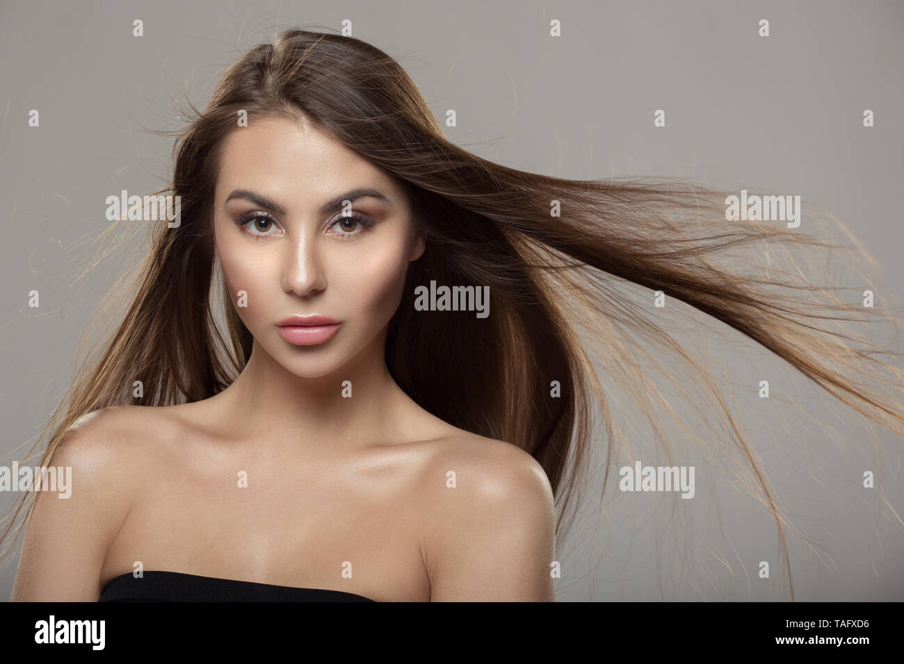 Beautiful Model Girl With Long Shiny Brunette Hair Stock Photos