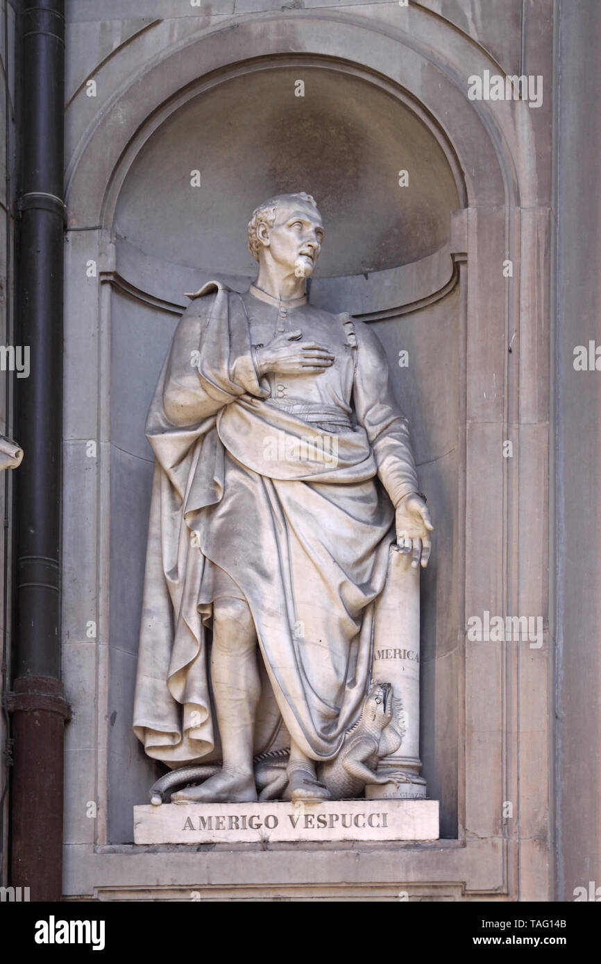 Statue Of Amerigo Vespucci Hi-res Stock Photography And Images - Alamy