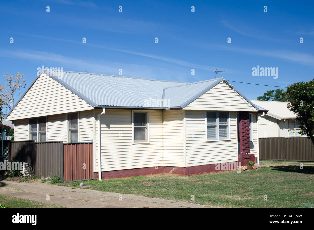 An Australian Post War re-clad and re-roofed cottage in Tamworth Stock Photo