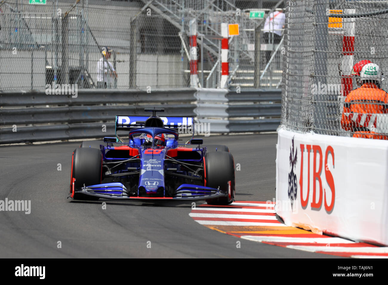 Monte Carlo, Monaco. 25th May , 2019. Daniil Kvjat of Red Bull Toro Rosso Honda on track during qualifying for  the F1 Grand Prix of Monaco Credit: Marco Canoniero/Alamy Live News Stock Photo