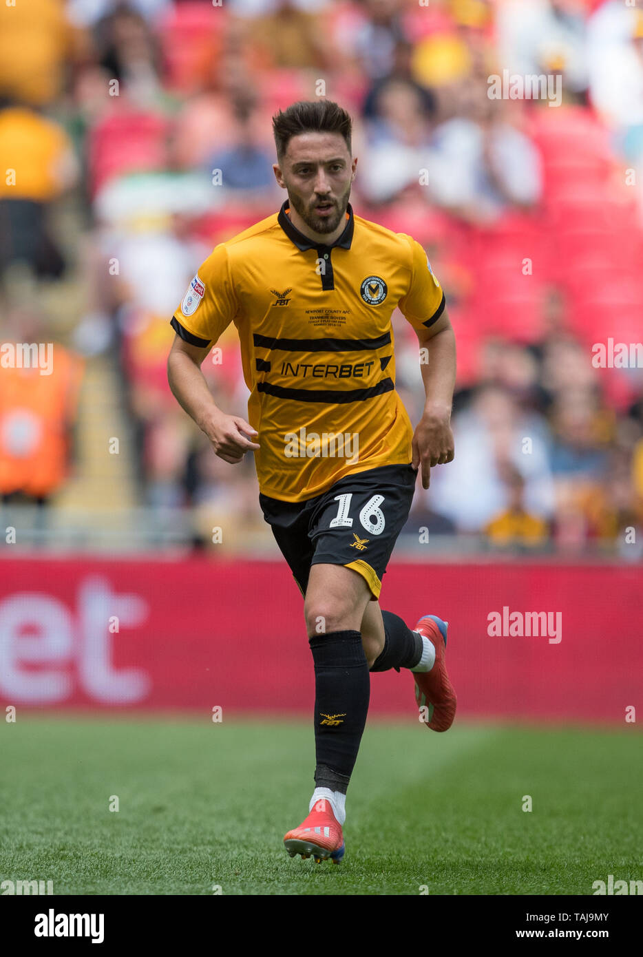 London, UK. 25th May, 2019. Josh Sheehan of Newport County during the Sky Bet League 2 Play-Off FINAL match between Newport County and Tranmere Rovers at Wembley Stadium, London, England on 25 May 2019. Photo by Andy Rowland. Credit: PRiME Media Images/Alamy Live News Stock Photo
