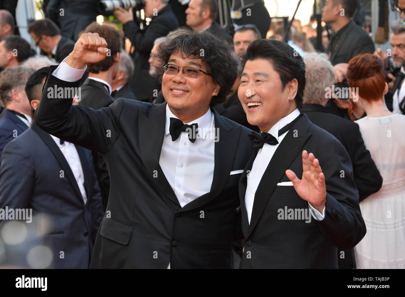 Cannes, France. 25th May, 2019. CANNES, FRANCE. May 25, 2019: Bong Joon-Ho & Song Kang-ho at the Closing Gala premiere of the 72nd Festival de Cannes. Picture Credit: Paul Smith/Alamy Live News Stock Photo