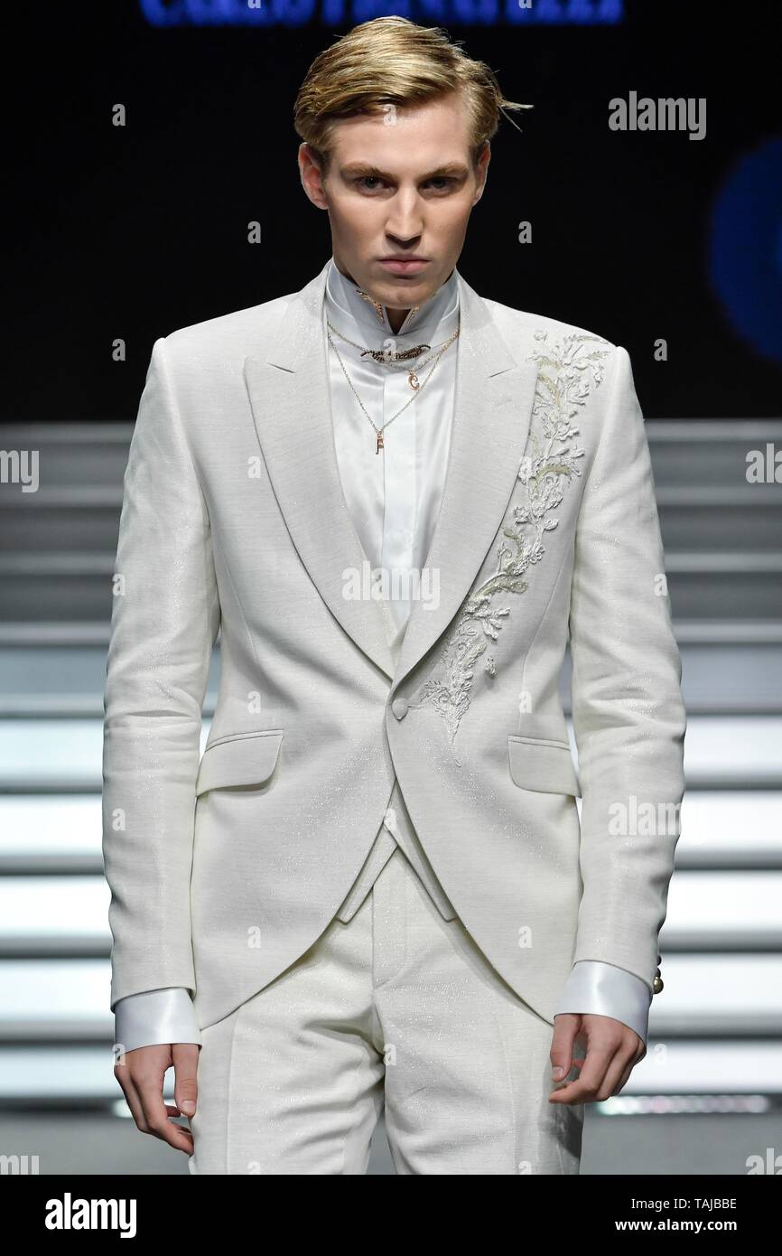 Turin, Italy. 25th May, 2019. Turin. HOAS event: Carlo Pignatelli fashion  show in the photo: Model Credit: Independent Photo Agency/Alamy Live News  Stock Photo - Alamy
