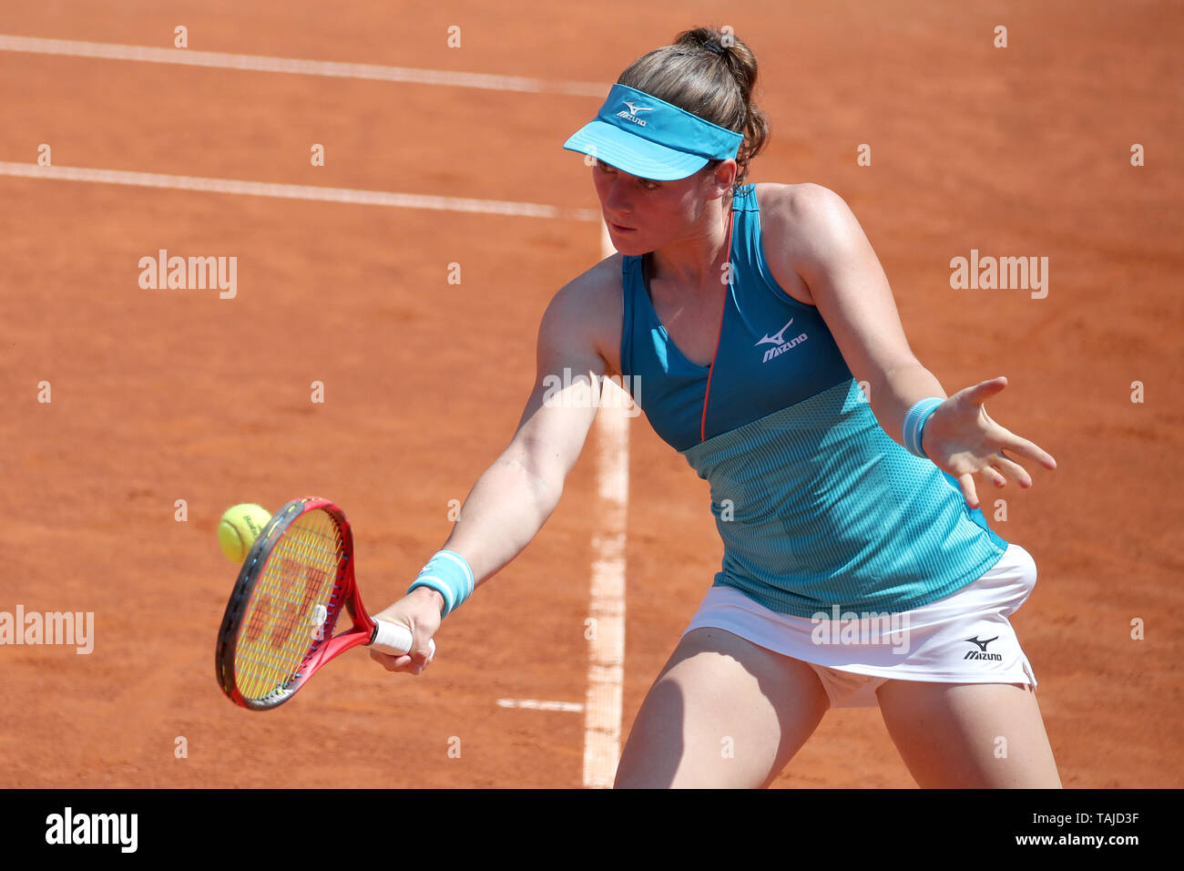 Nuremberg, Germany. 25th May, 2019. Tennis: WTA-Tour - Nuremberg, singles,  women, final, Zidansek (Slovenia) - Putinzewa (Kazakhstan). Tamara Zidansek  in action. Credit: Daniel Karmann/dpa/Alamy Live News Stock Photo - Alamy