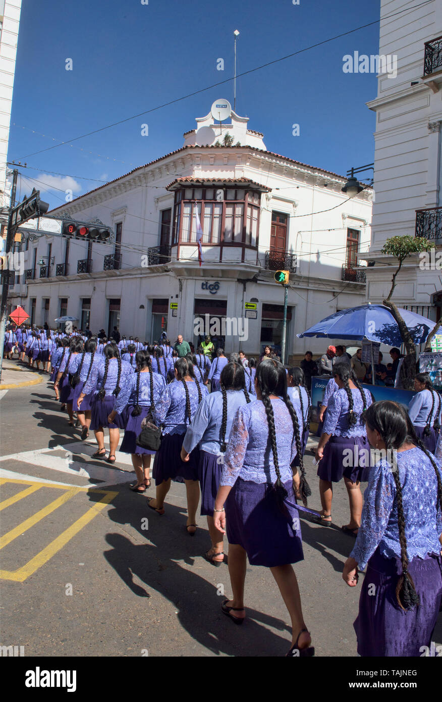 Cholitas marching in the streets during a workers' protest, Sucre, Bolivia Stock Photo